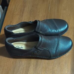 Clarks Women's Brown Leather Slip On Shoes Size 10 Like New See Desc